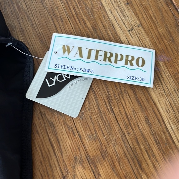 Waterpro swimwear woman’s black one piece size 30 / 4 - Picture 2 of 3